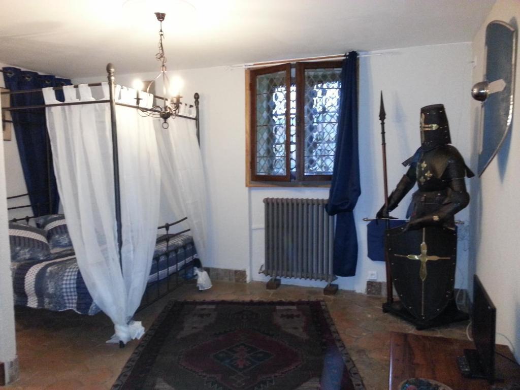 Chateau Des Aiguilles Saint-Remy-de-Chargnat Номер фото